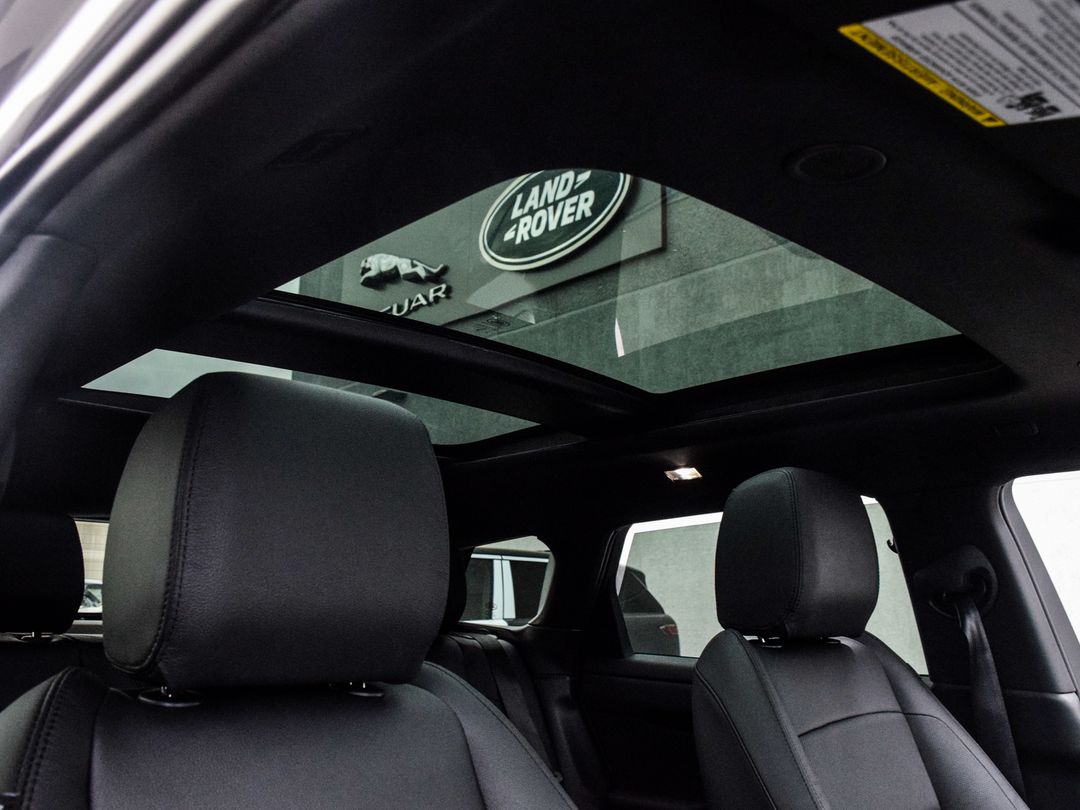2025 Land Rover Range Rover Evoque P250 Dynamic SE, Toronto, Cash