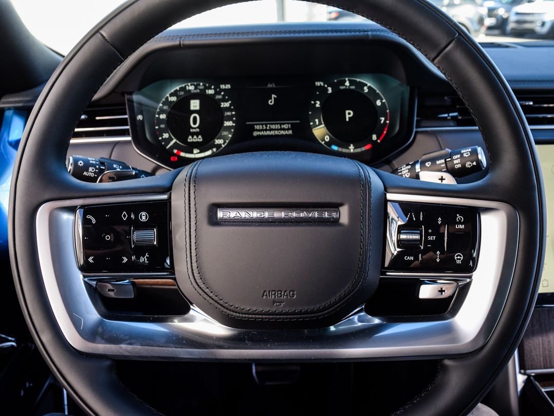 2025 Land Rover Range Rover P530 SE SWB, Toronto, Cash
