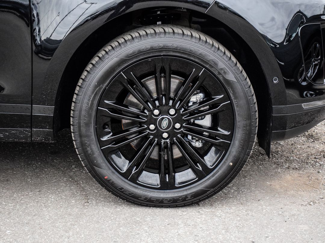 2025 Land Rover Range Rover Evoque P250 Dynamic SE, Toronto, Cash