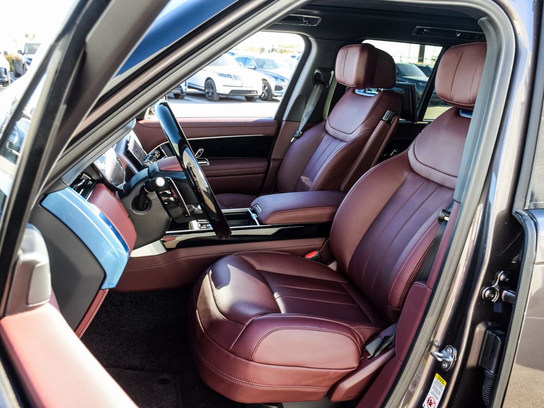 2025 Land Rover Range Rover P530 Autobiography SWB, Toronto, Cash