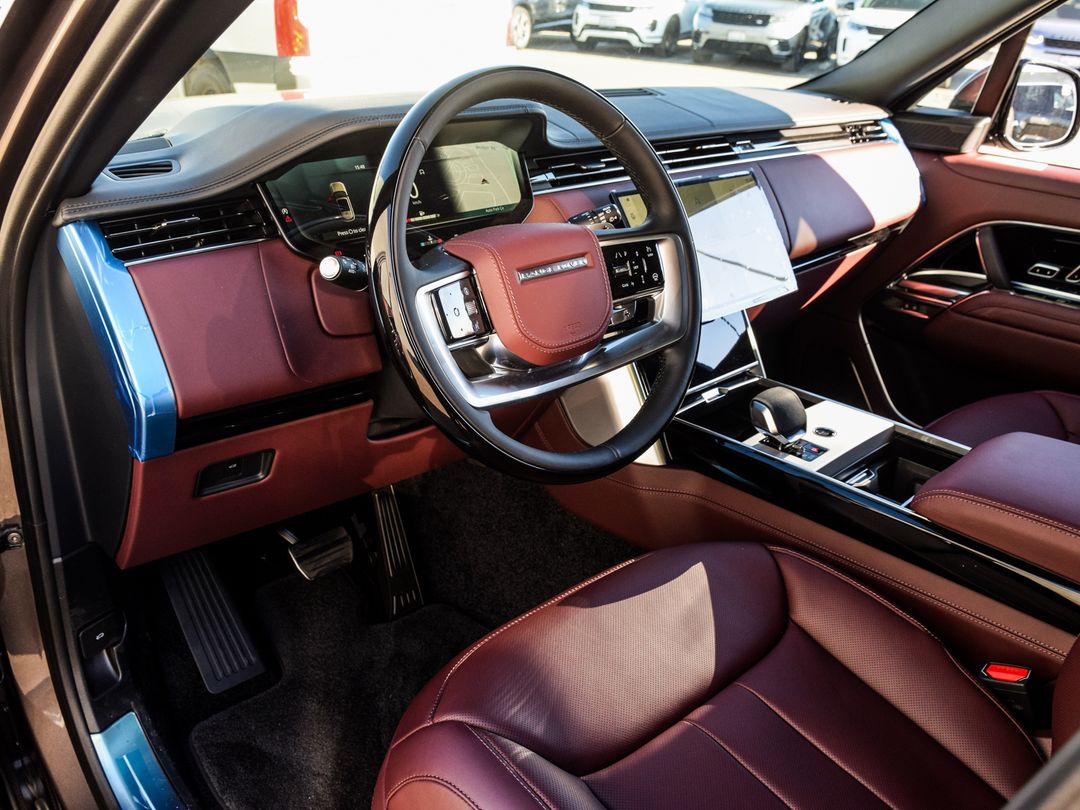 2025 Land Rover Range Rover P530 Autobiography SWB, Toronto, Cash