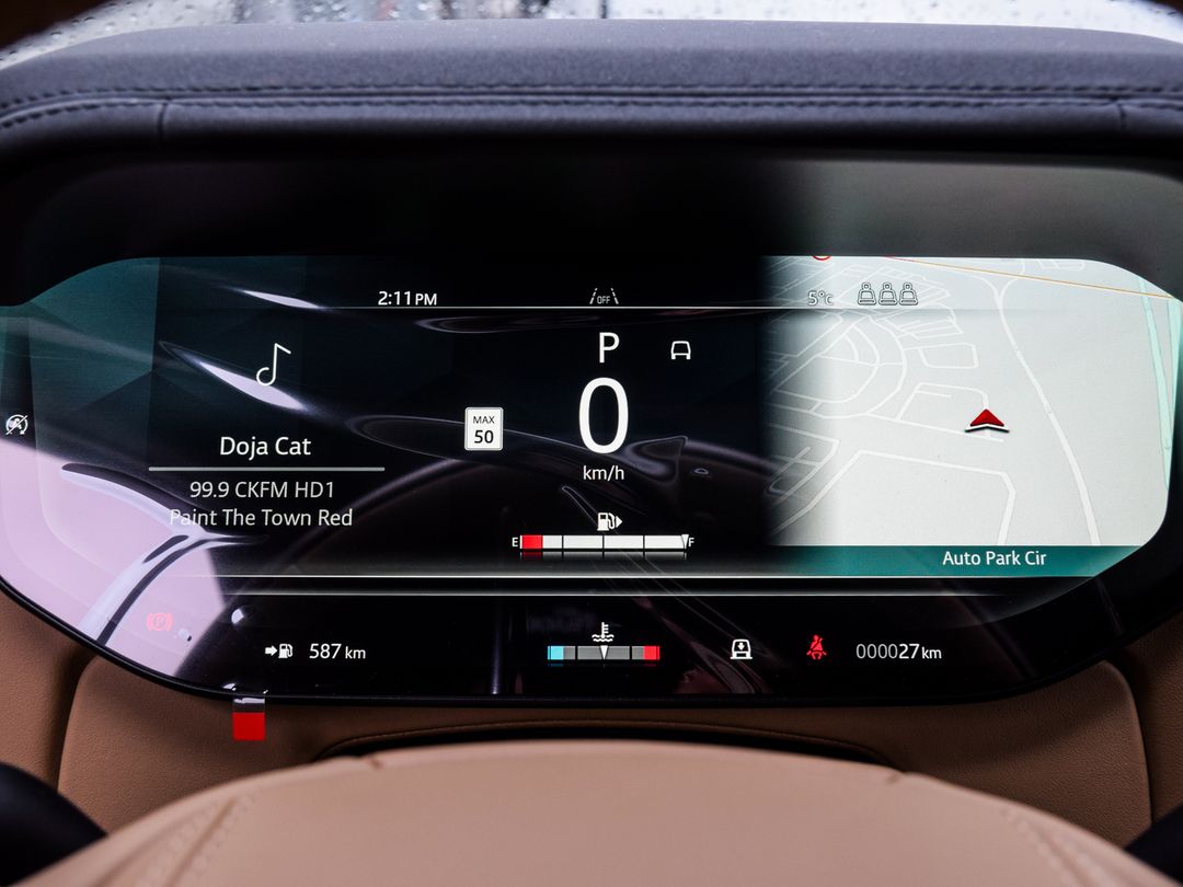 2025 Land Rover Range Rover P530 SE SWB, Toronto, Cash