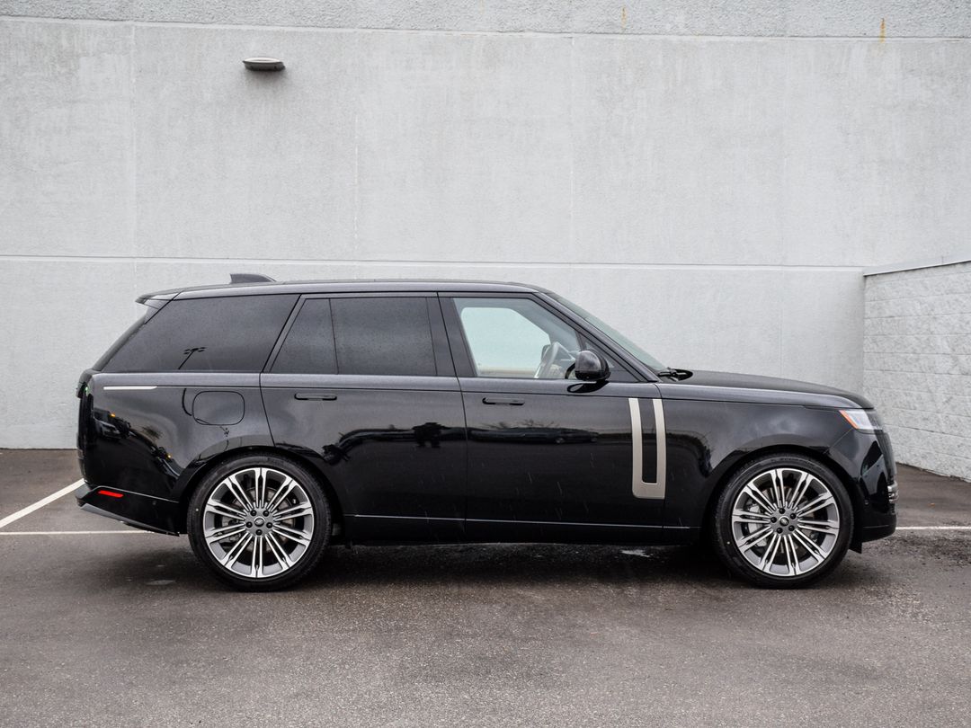 2025 Land Rover Range Rover P530 SE SWB, Toronto, Cash
