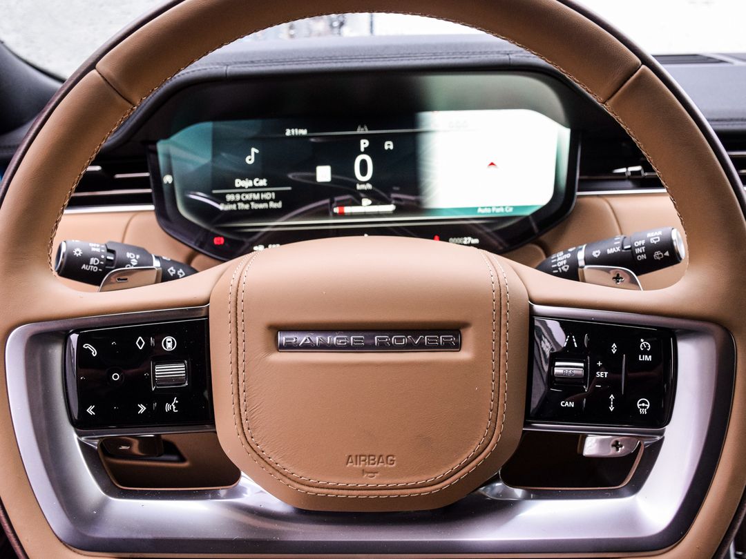 2025 Land Rover Range Rover P530 SE SWB, Toronto, Cash