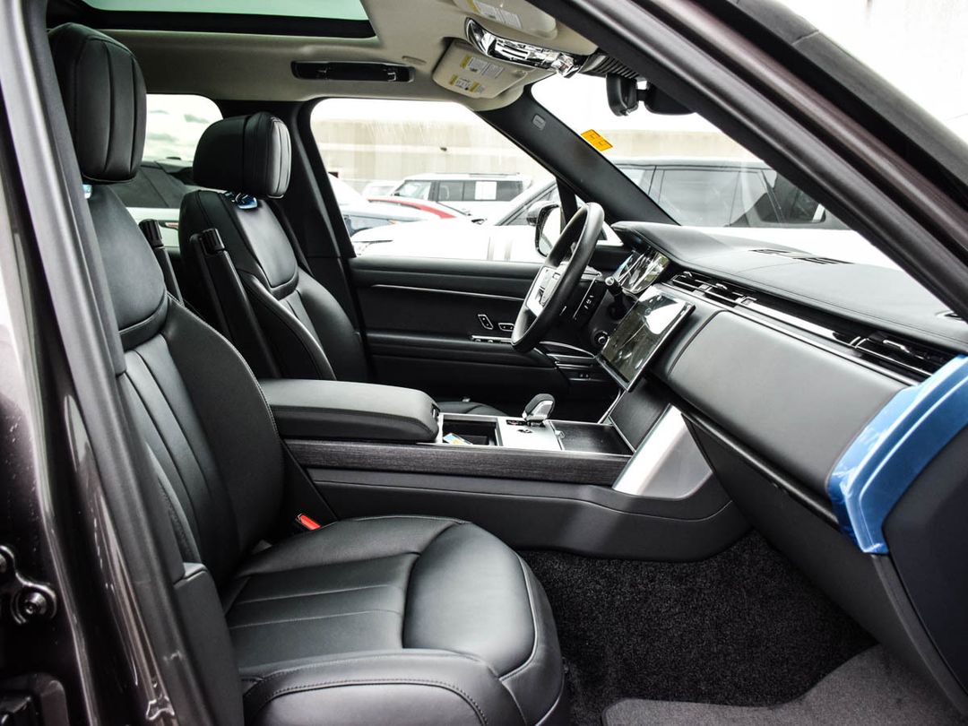 2025 Land Rover Range Rover P530 SE SWB, Toronto, Cash