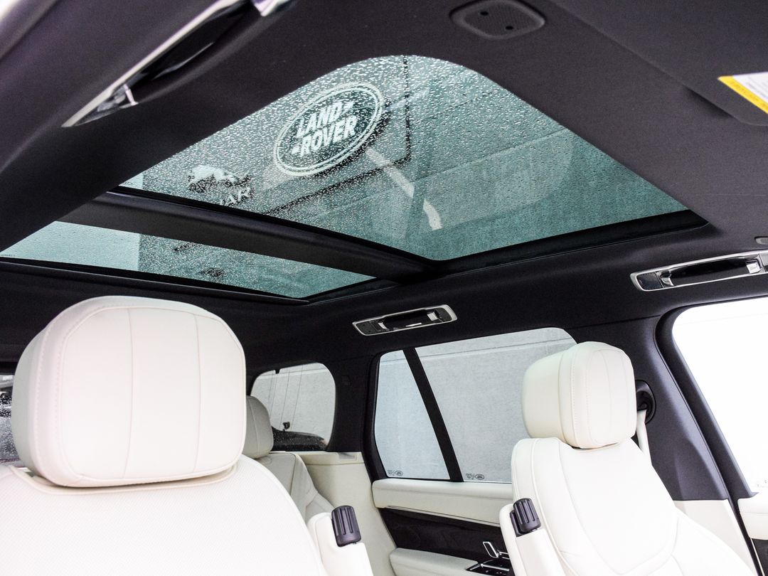 2025 Land Rover Range Rover P530 SE SWB, Toronto, Cash