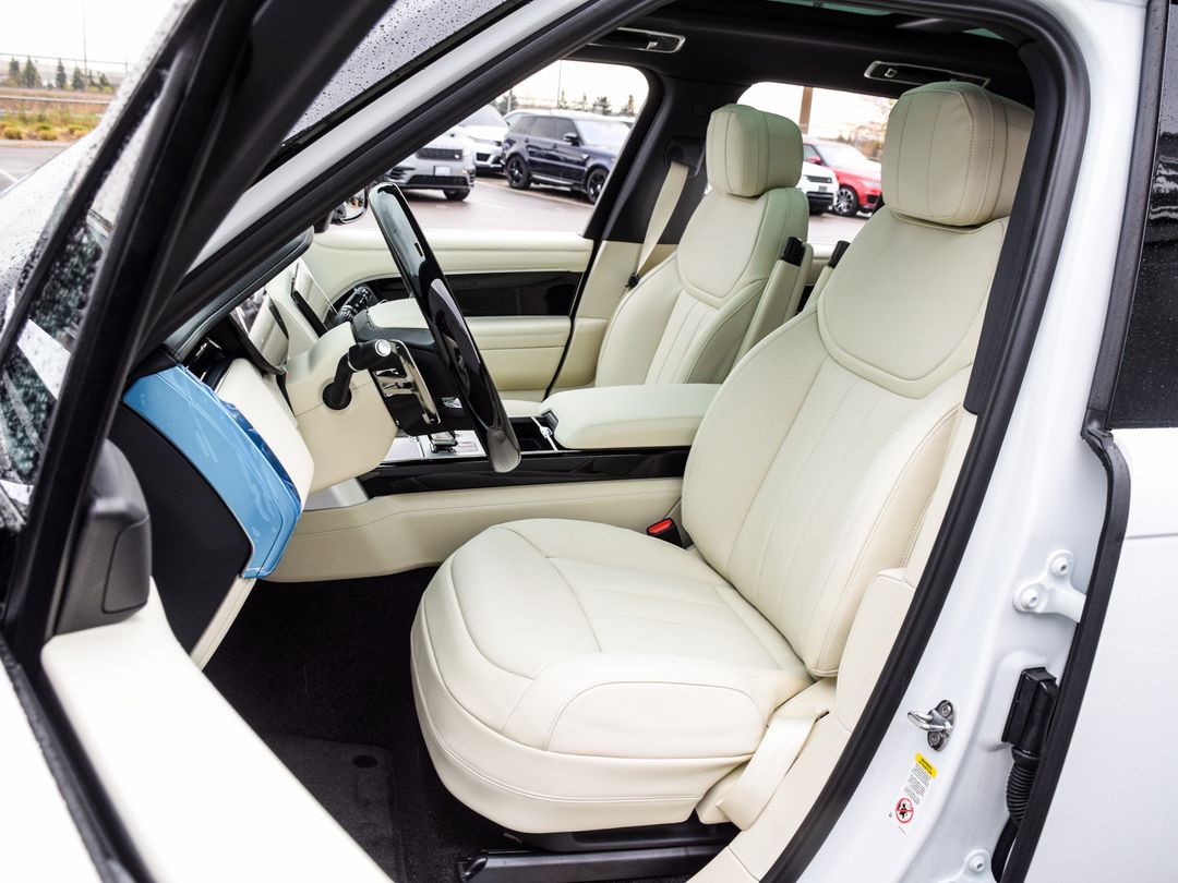 2025 Land Rover Range Rover P530 SE SWB, Toronto, Cash