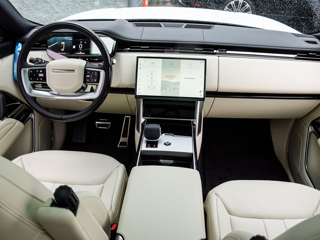 2025 Land Rover Range Rover P530 SE SWB, Toronto, Cash