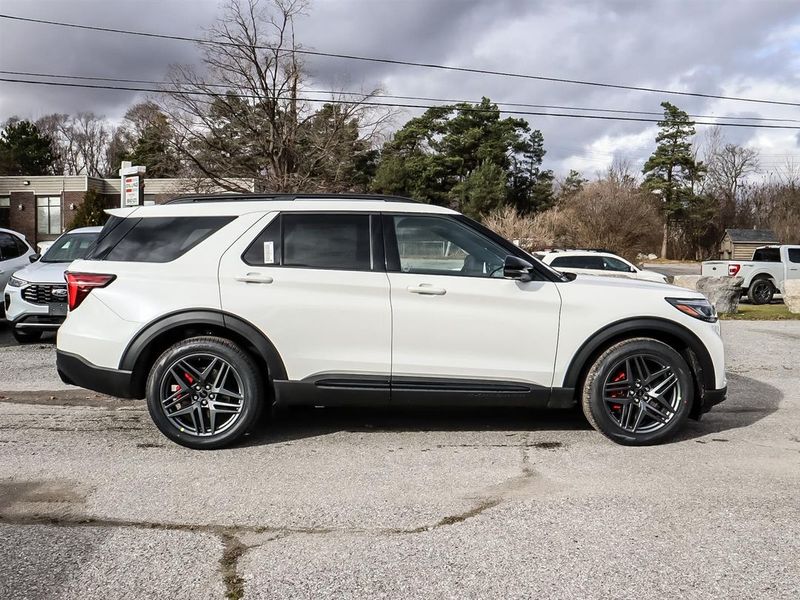 New 2025 Ford Explorer ST FN5470