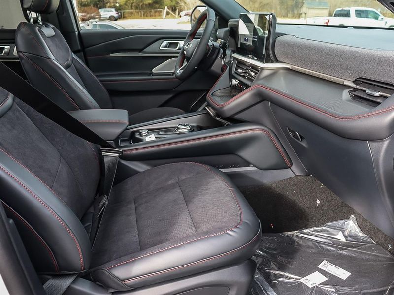 New 2025 Ford Explorer ST FN5470