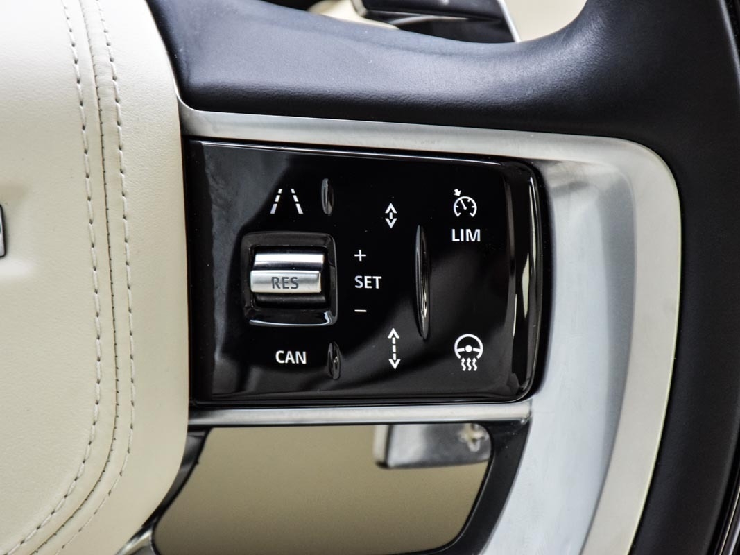 2025 Land Rover Range Rover P400 SE SWB, Toronto, Cash
