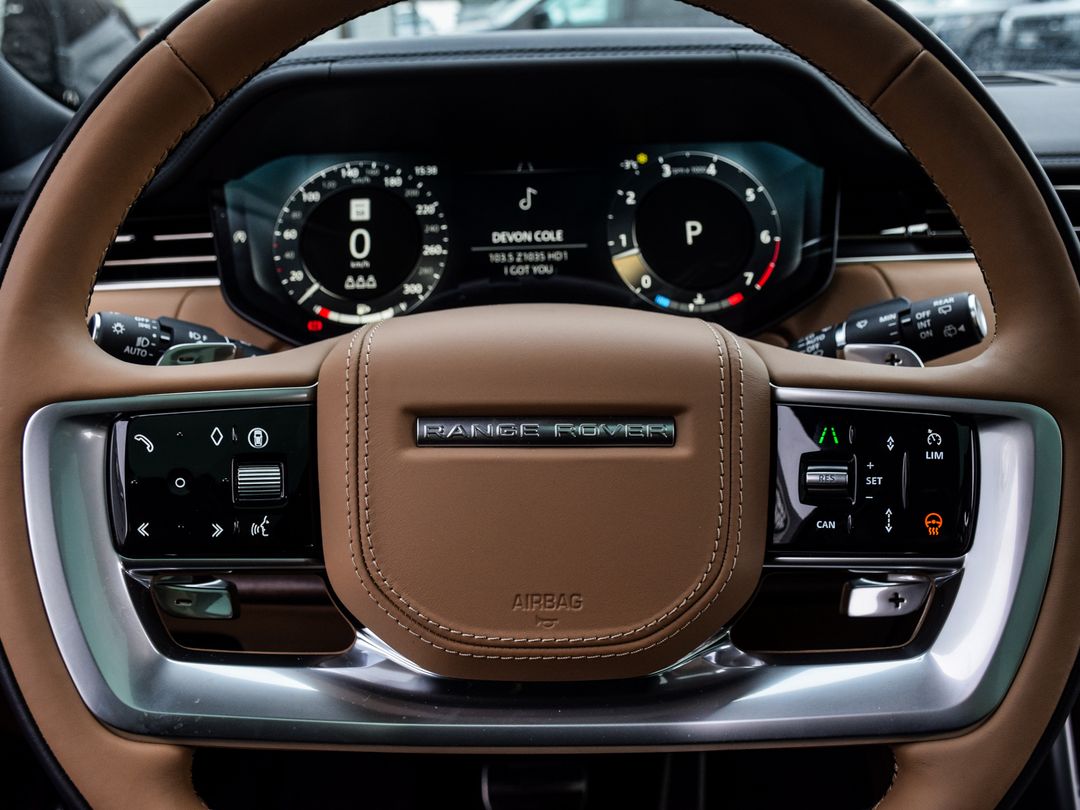 2025 Land Rover Range Rover P400 SE SWB, Toronto, Cash
