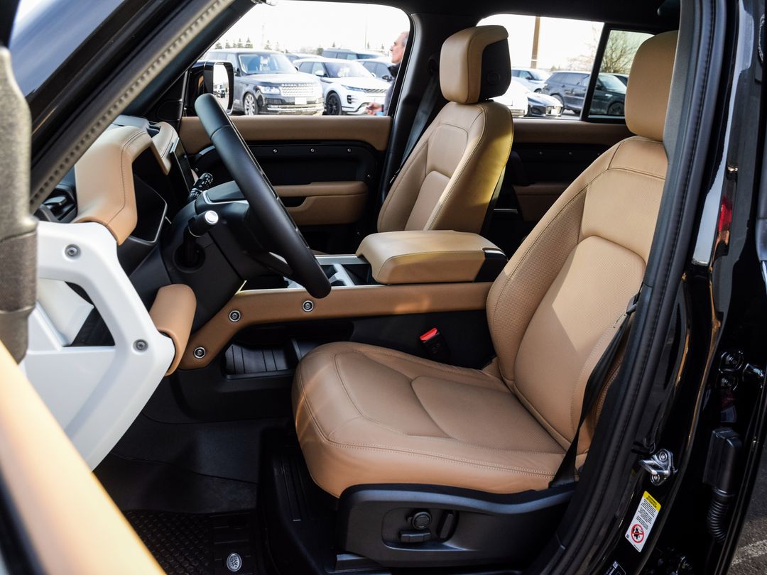 2025 Land Rover Defender 110 P400 X-Dynamic SE, Toronto, Cash