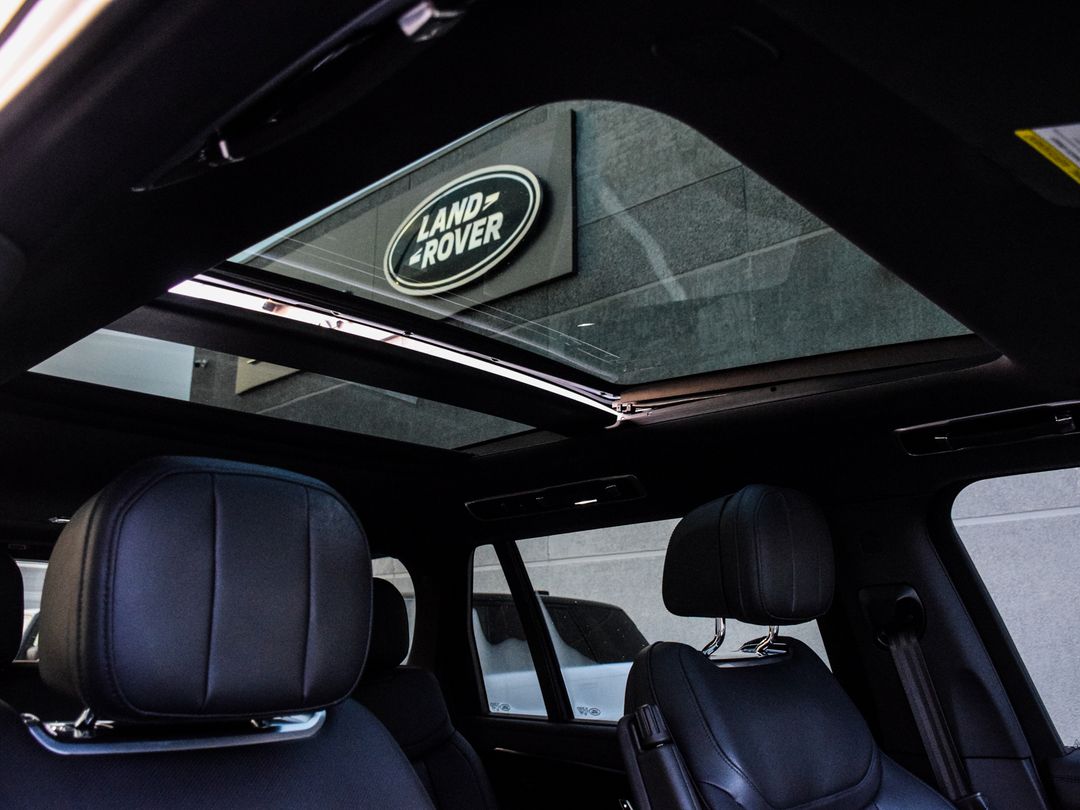 2023 Land Rover Range Rover P530 SE, Toronto, Cash