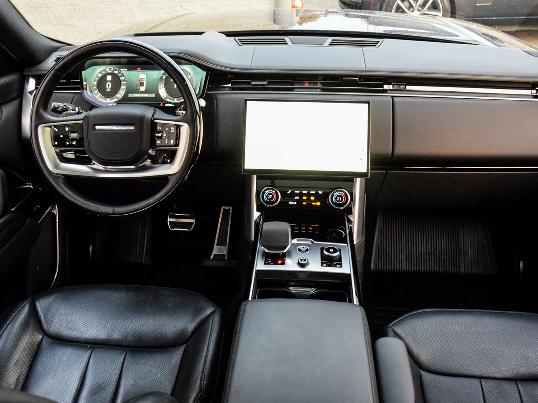 2023 Land Rover Range Rover P530 SE, Toronto, Cash