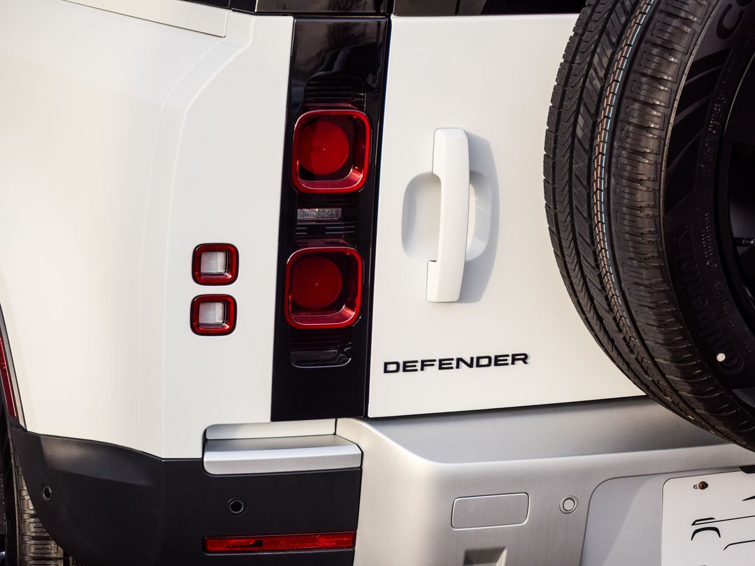2024 Land Rover Defender 90 P300 S, Toronto, Cash