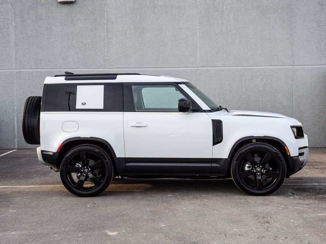 2024 Land Rover Defender 90 P300 S, Toronto, Cash