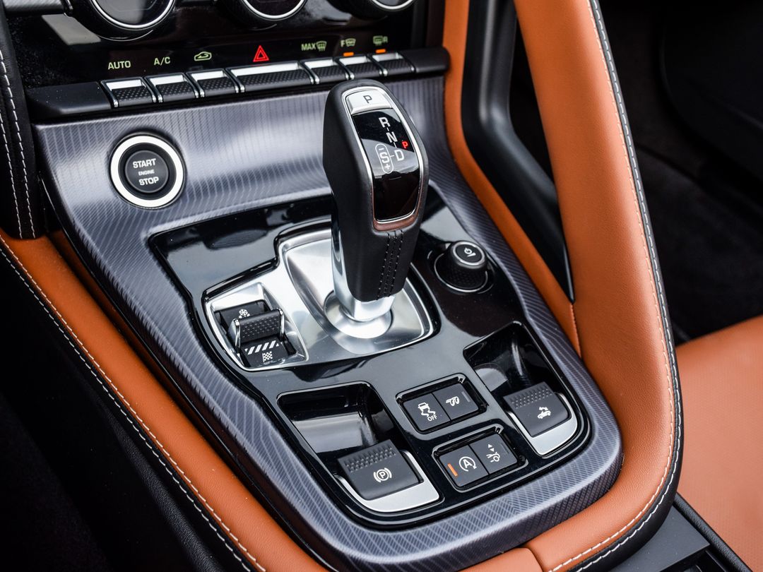 2023 Jaguar F-TYPE P450 R-Dynamic, Toronto, Cash