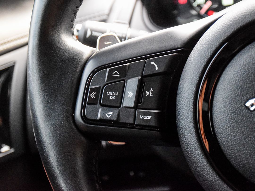 2023 Jaguar F-TYPE P450 R-Dynamic, Toronto, Cash