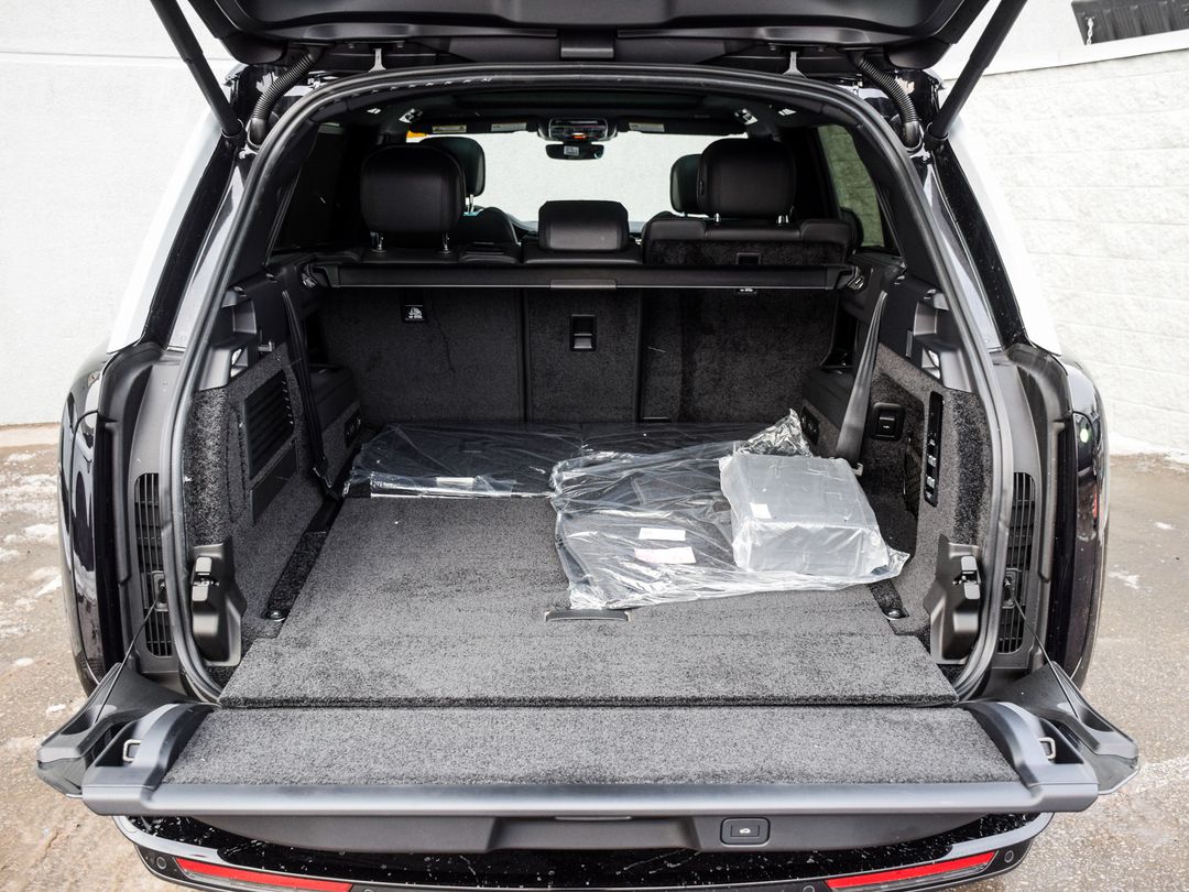 2025 Land Rover Range Rover P530 SE LWB 7 Seat, Toronto, Cash