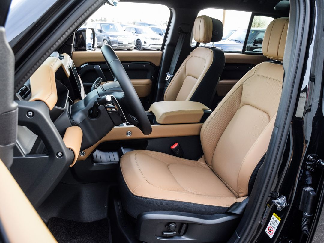 2025 Land Rover Defender 110 P525 V8, Toronto, Cash
