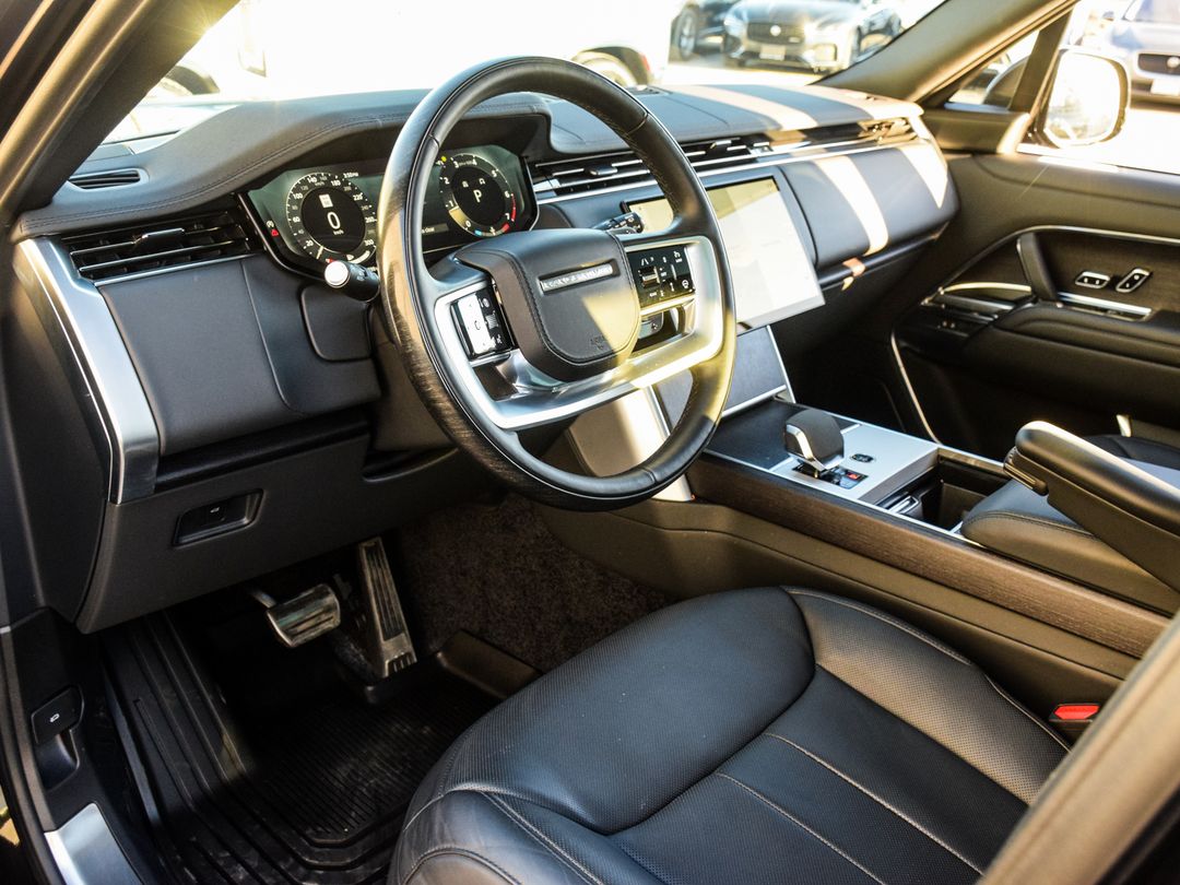 2024 Land Rover Range Rover P400 SE SWB, Toronto, Cash