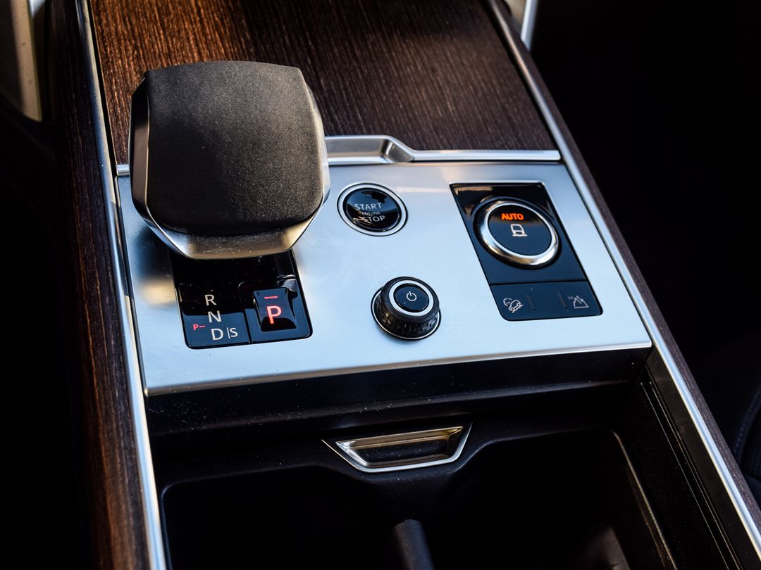 2023 Land Rover Range Rover P530 SE, Toronto, Cash