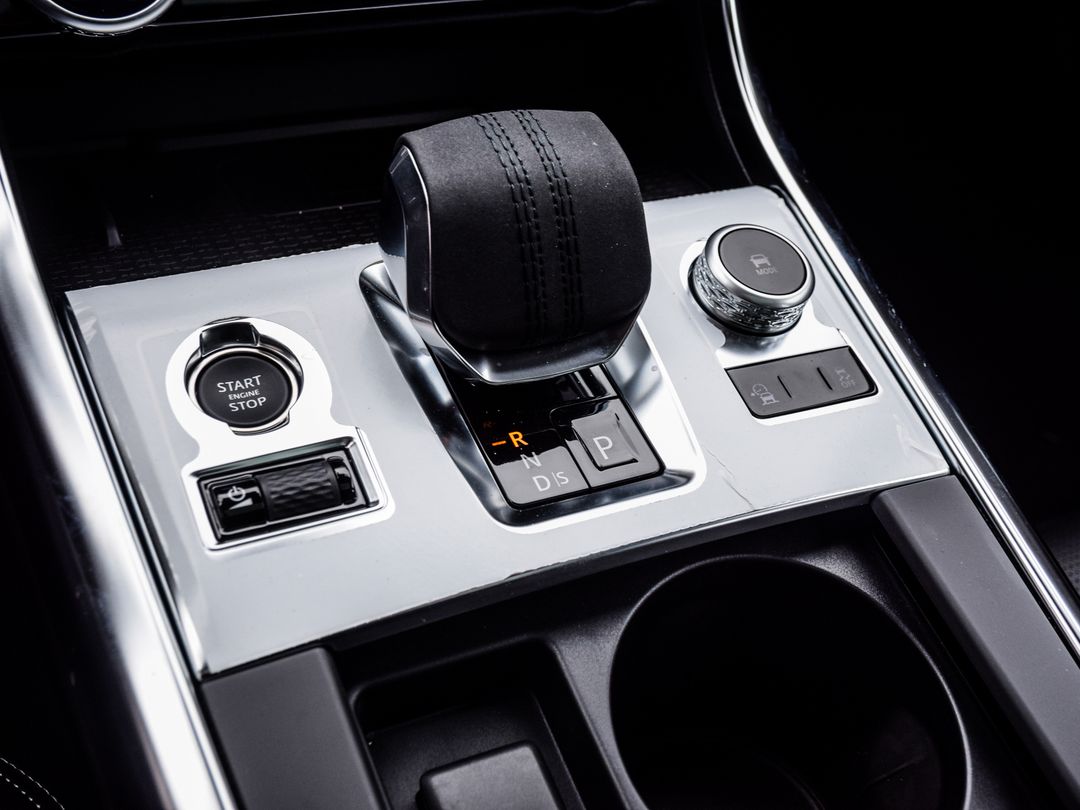 2024 Jaguar XF R-Dynamic SE, Toronto, Cash
