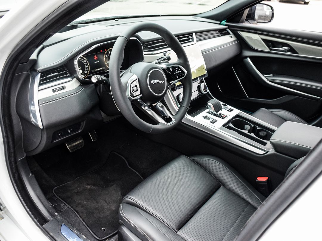 2024 Jaguar XF R-Dynamic SE, Toronto, Cash