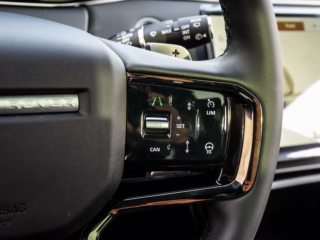 2025 Land Rover Range Rover Evoque P250 Dynamic SE, Toronto, Cash