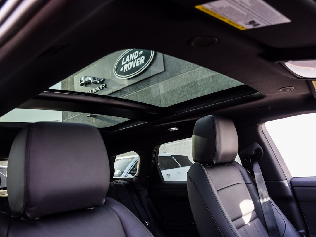 2025 Land Rover Range Rover Evoque P250 Dynamic SE, Toronto, Cash