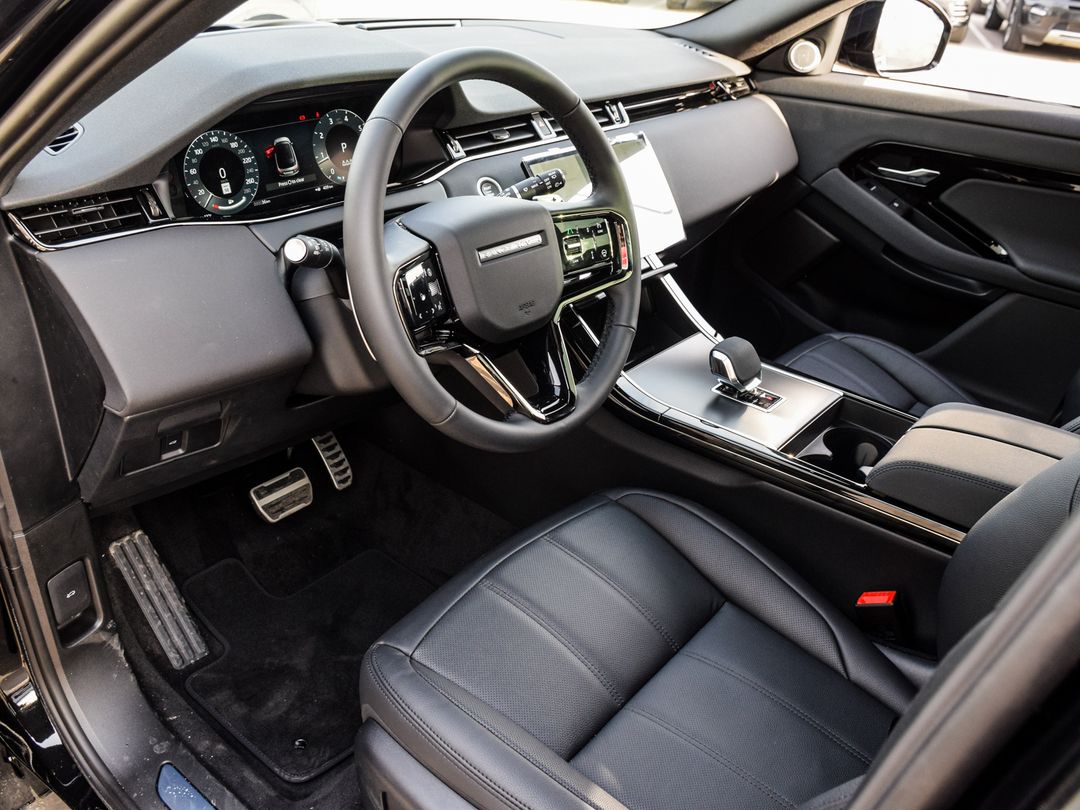 2025 Land Rover Range Rover Evoque P250 Dynamic SE, Toronto, Cash