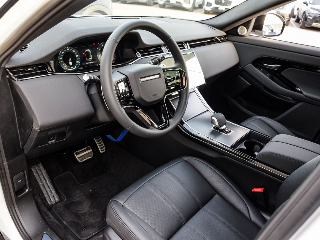 2025 Land Rover Range Rover Evoque P250 Dynamic SE, Toronto, Cash