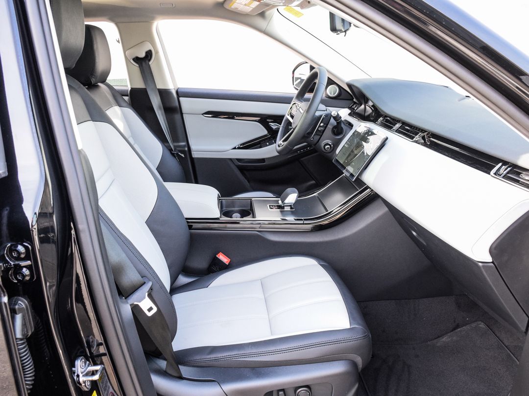 2025 Land Rover Range Rover Evoque P250 Dynamic SE, Toronto, Cash