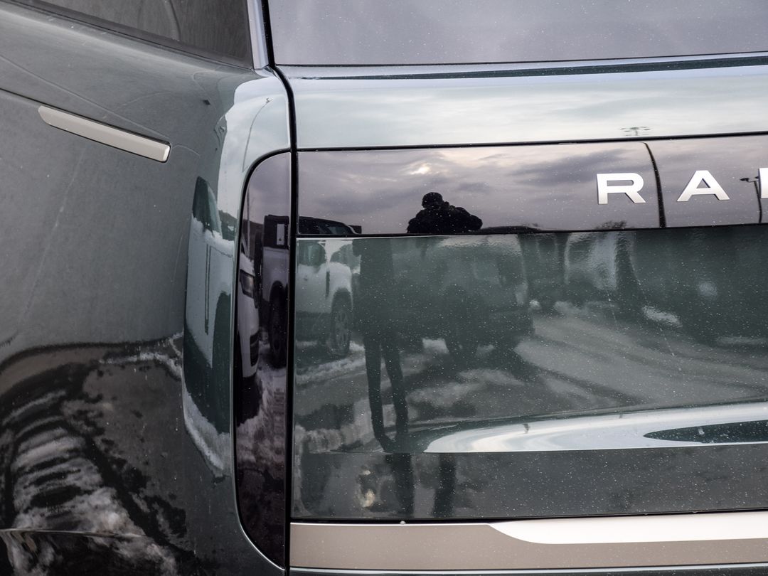 2025 Land Rover Range Rover P530 SE SWB, Toronto, Cash