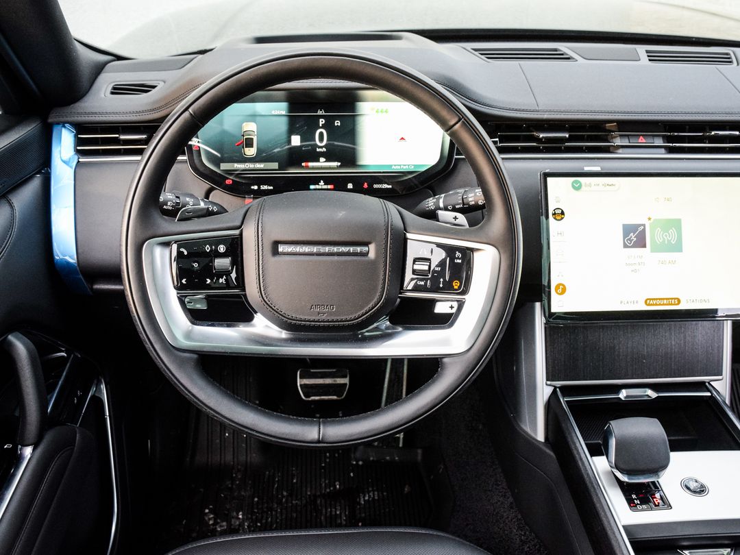2025 Land Rover Range Rover P530 SE SWB, Toronto, Cash