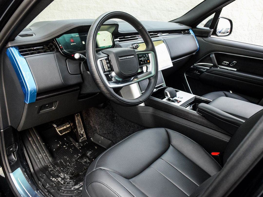 2025 Land Rover Range Rover P530 SE SWB, Toronto, Cash