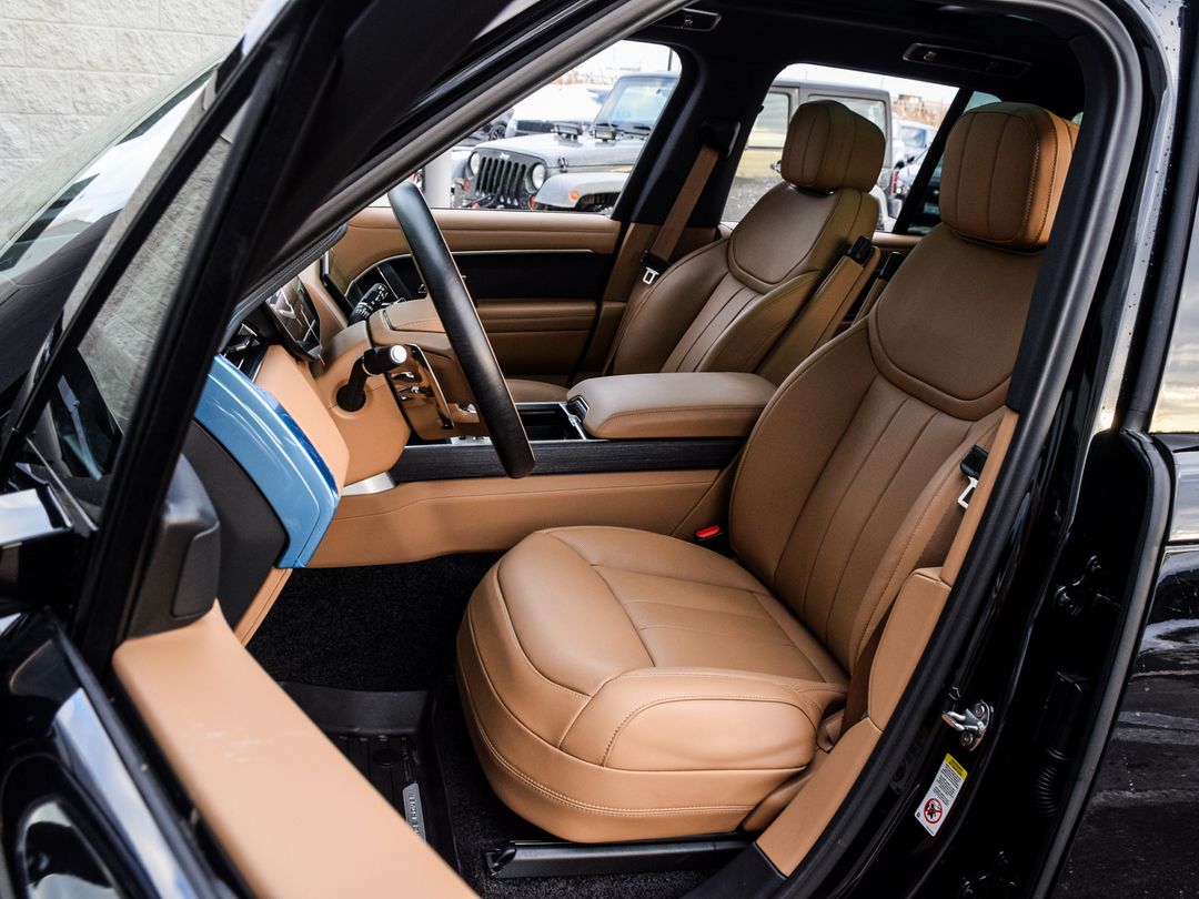 2025 Land Rover Range Rover P530 SE SWB, Toronto, Cash