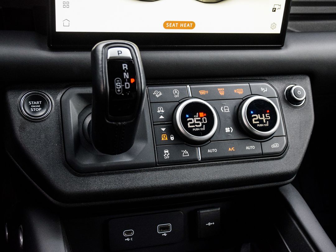2023 Land Rover Defender 110 V8, Toronto, Cash