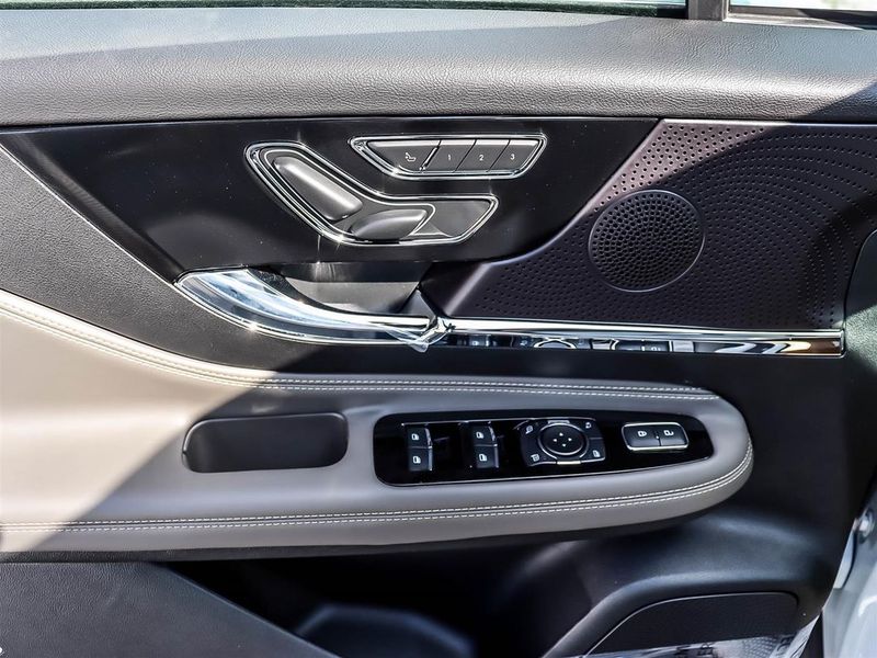 New 2025 Lincoln Corsair Premiere YN11063