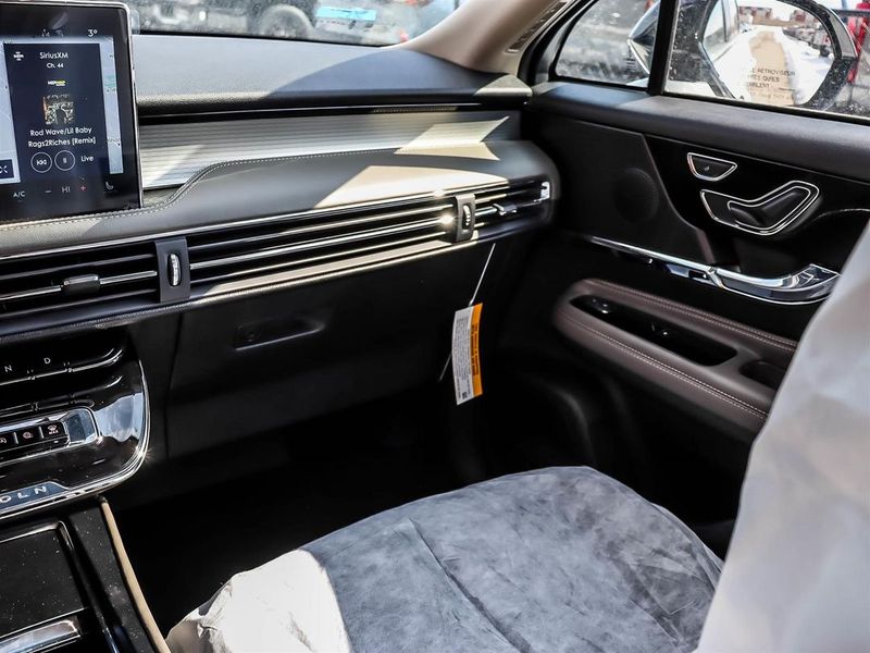 New 2025 Lincoln Corsair Premiere YN11063