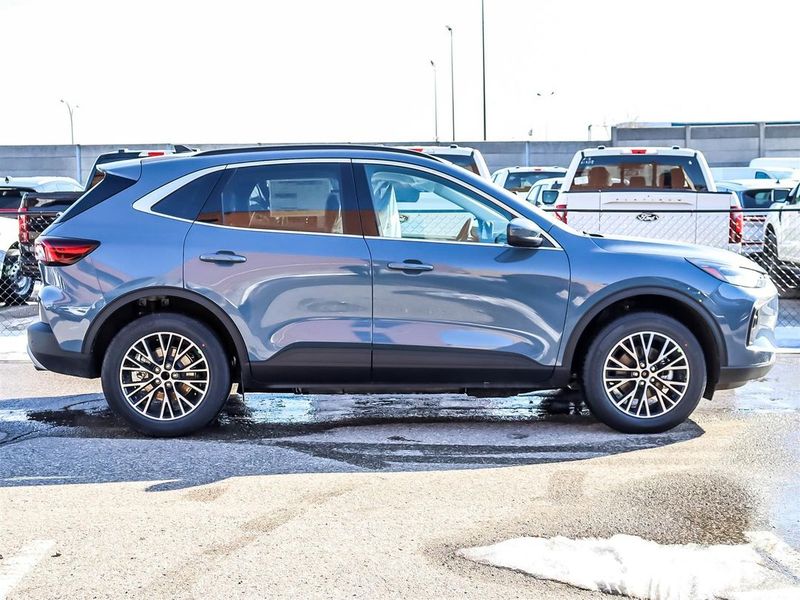 New 2025 Ford Escape PHEV YN11086