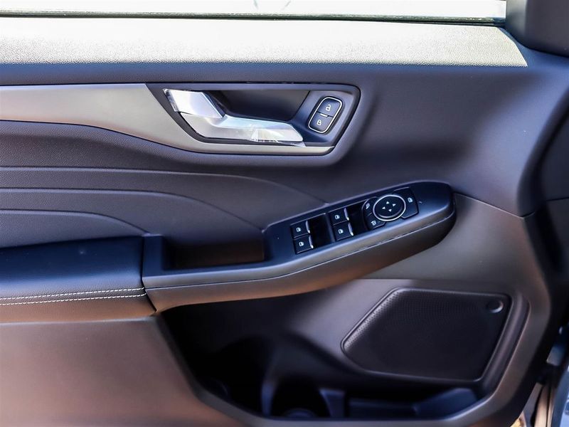 New 2025 Ford Escape PHEV YN11086
