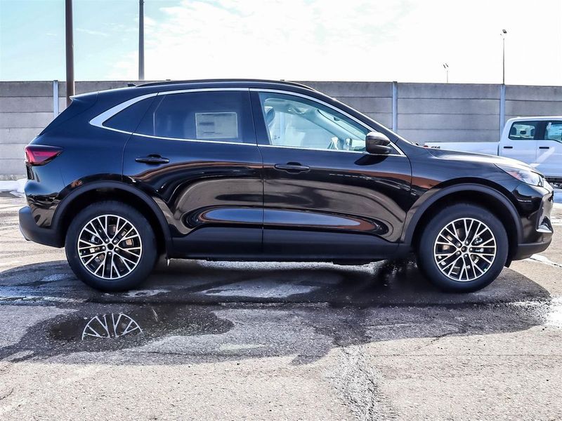 New 2025 Ford Escape PHEV YN11075