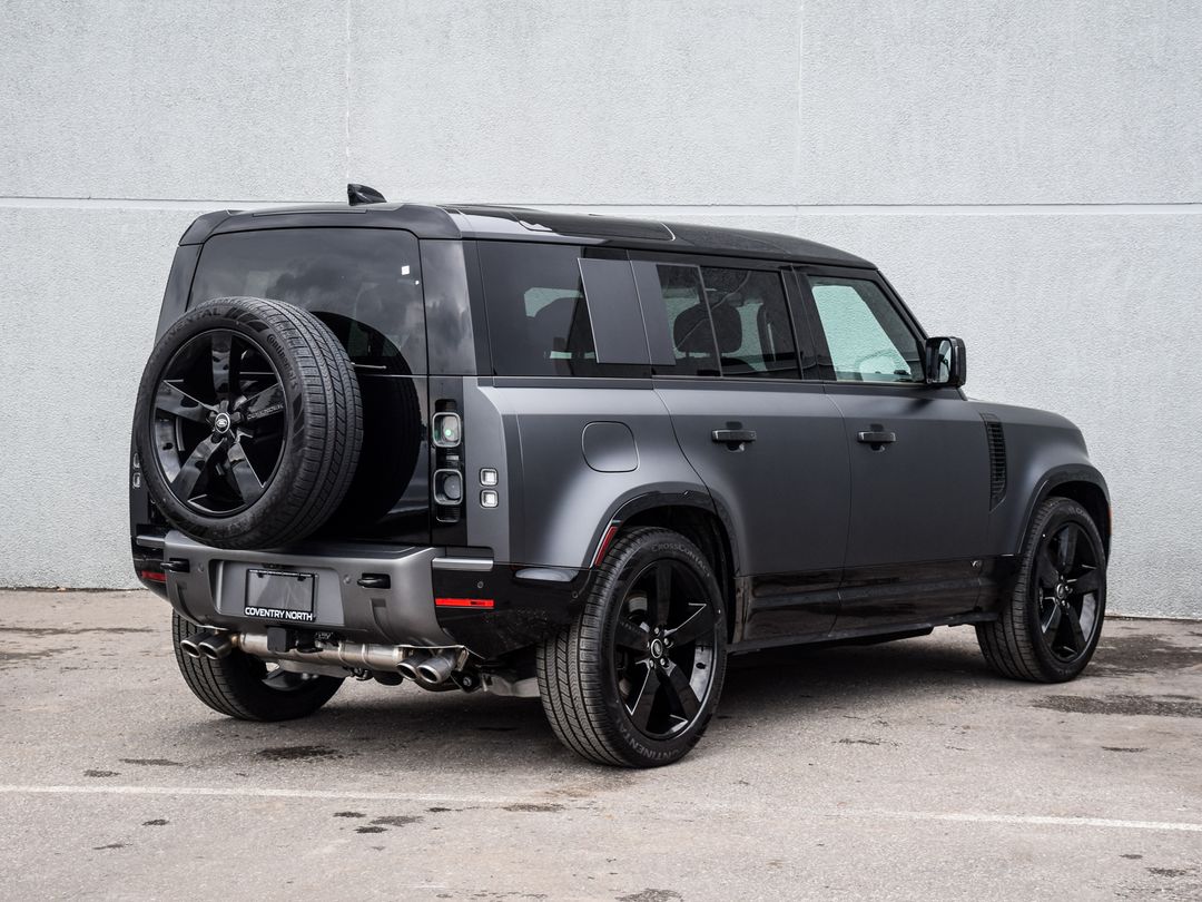2025 Land Rover Defender 110 P525 V8, Toronto, Cash