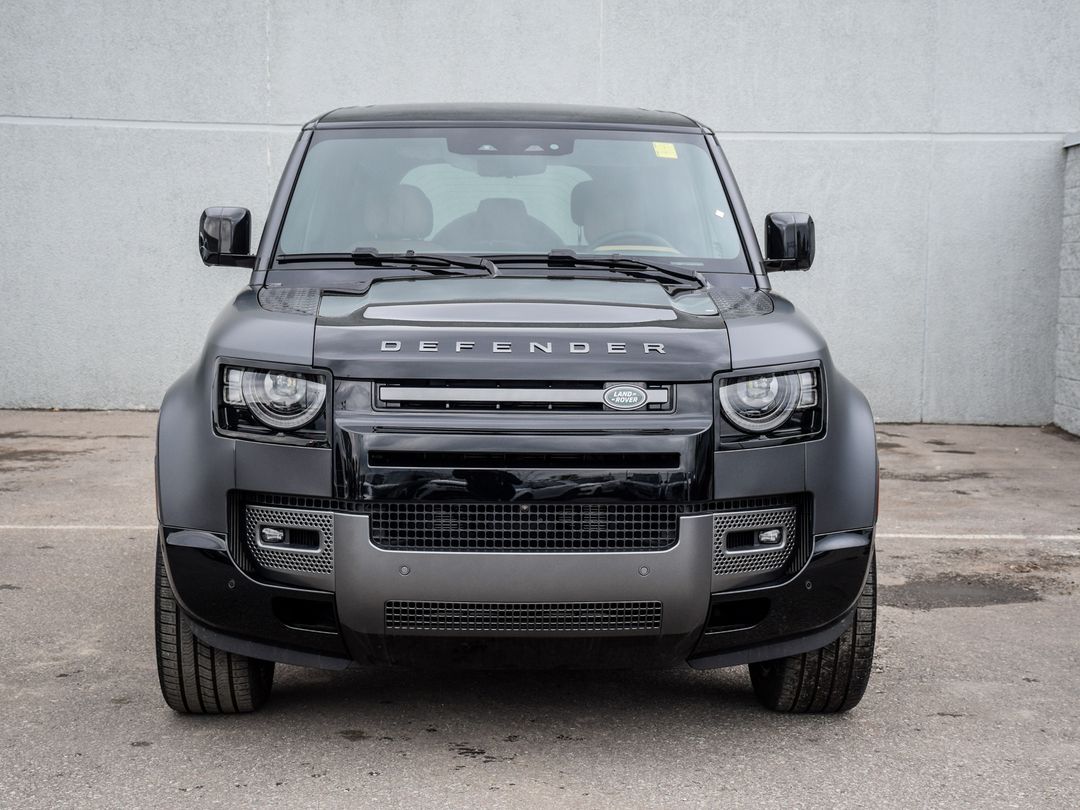 2025 Land Rover Defender 110 P525 V8, Toronto, Cash