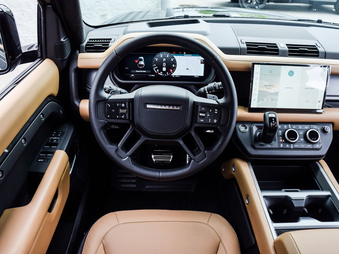 2025 Land Rover Defender 110 P525 V8, Toronto, Cash