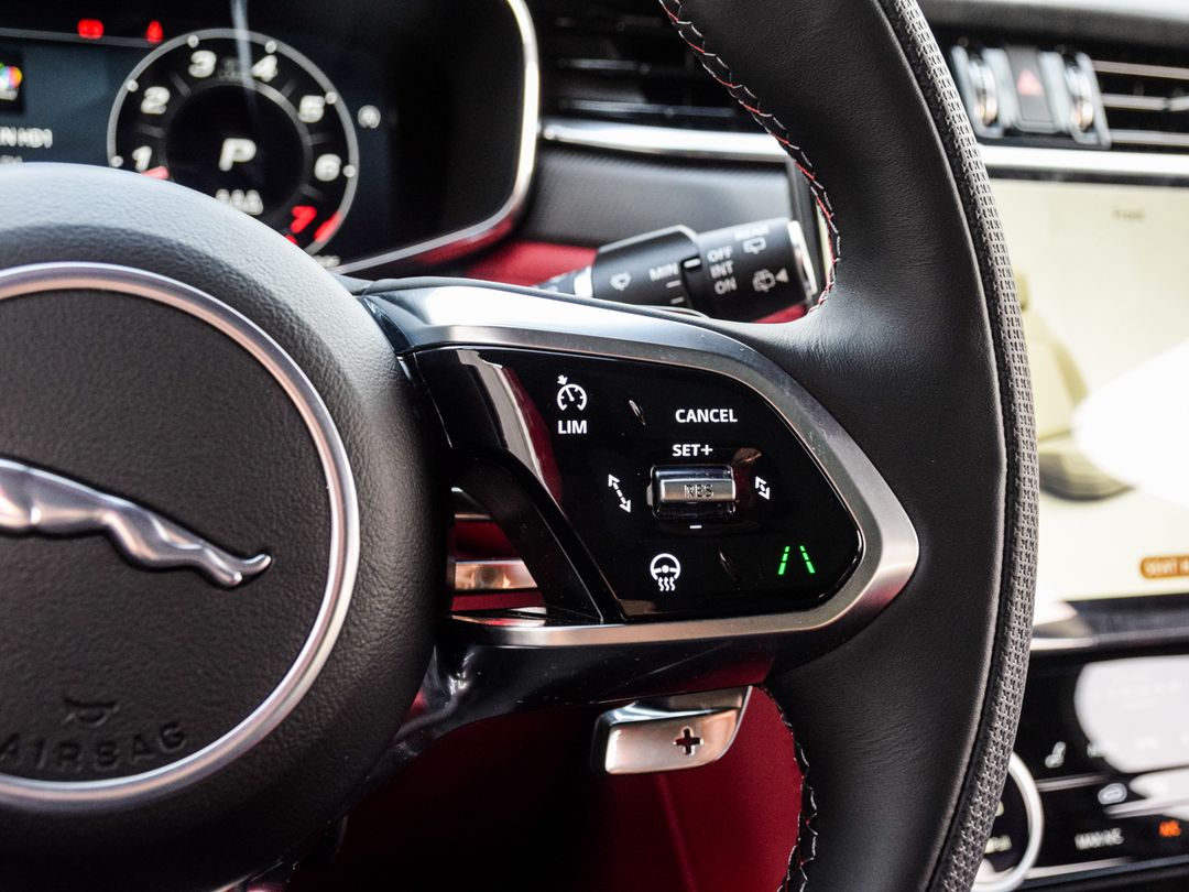 2025 Jaguar F-PACE P575 SVR 575 Edition, Toronto, Cash