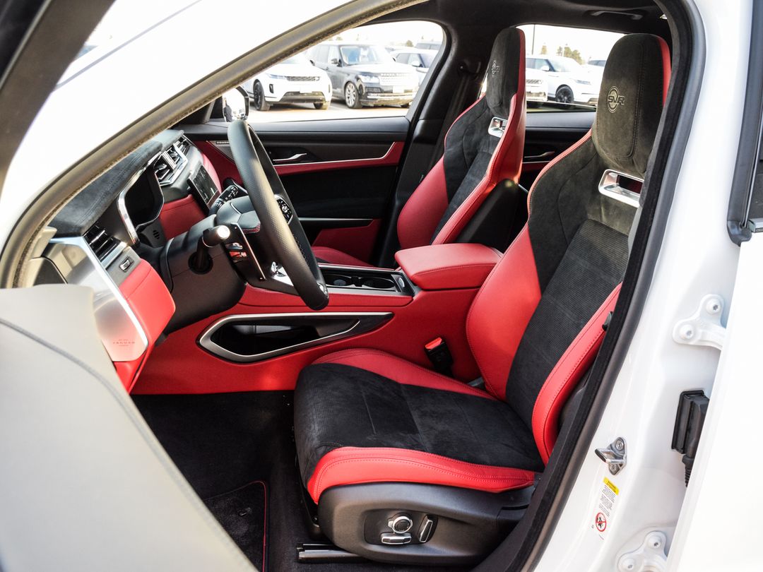 2025 Jaguar F-PACE P575 SVR 575 Edition, Toronto, Cash