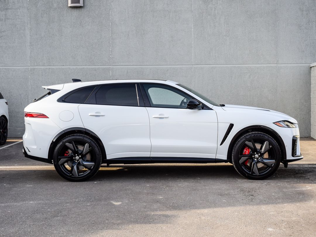 2025 Jaguar F-PACE P575 SVR 575 Edition, Toronto, Cash